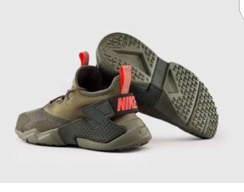 JNR NIKE HUARACHE DRIFT SIZE 5